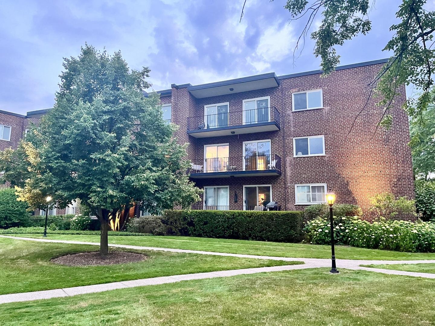 1290 Western 210, 12089108, Lake Forest, Attached Single,  for sale, Brian Miller, United Real Estate - Chicago